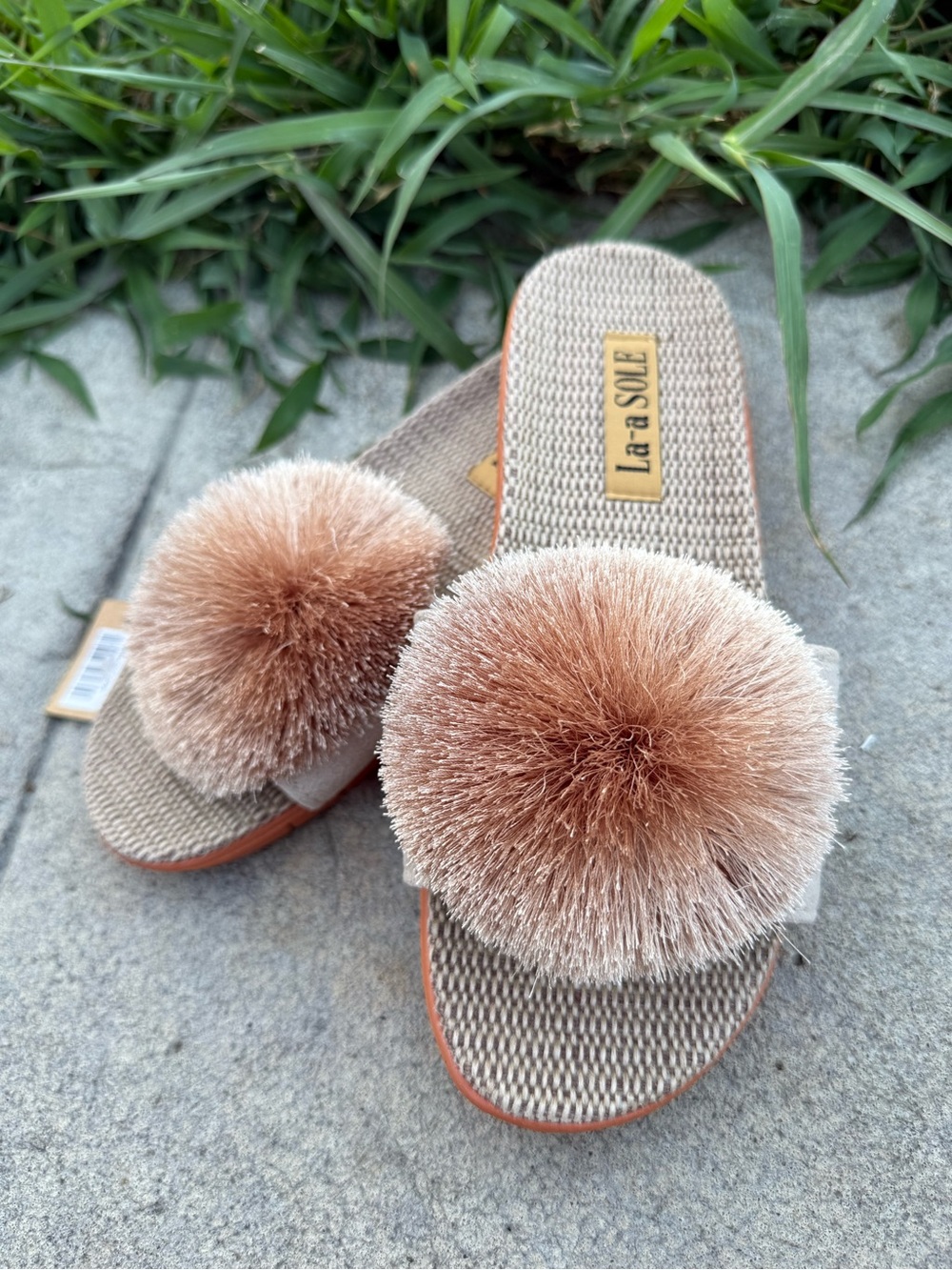 New with tag beige La-a Sole Sandals with Pom Pom’s size 37